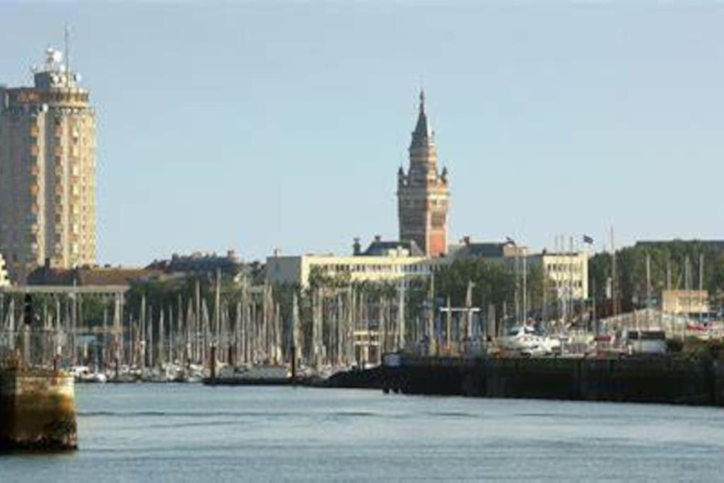 Maison De Ville Restylee Avec Jardin, Proche Gare Dunkirk Exteriér fotografie